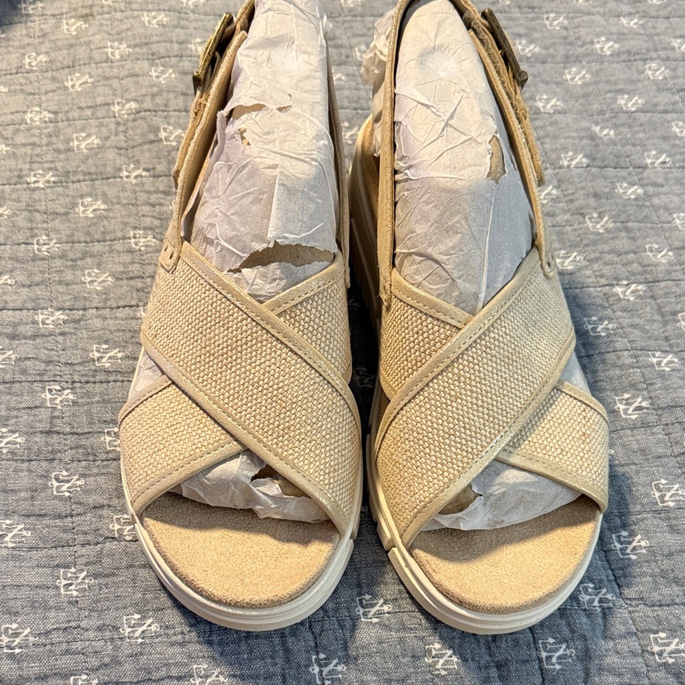 Vionic Beige Women's Sandals 9W